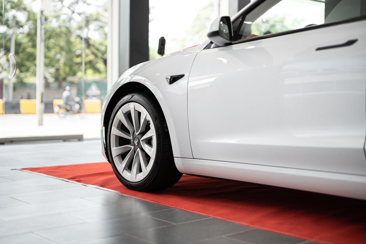 Credit auto direct de la bancă sau prin dealer-ul auto. Ce să alegi?